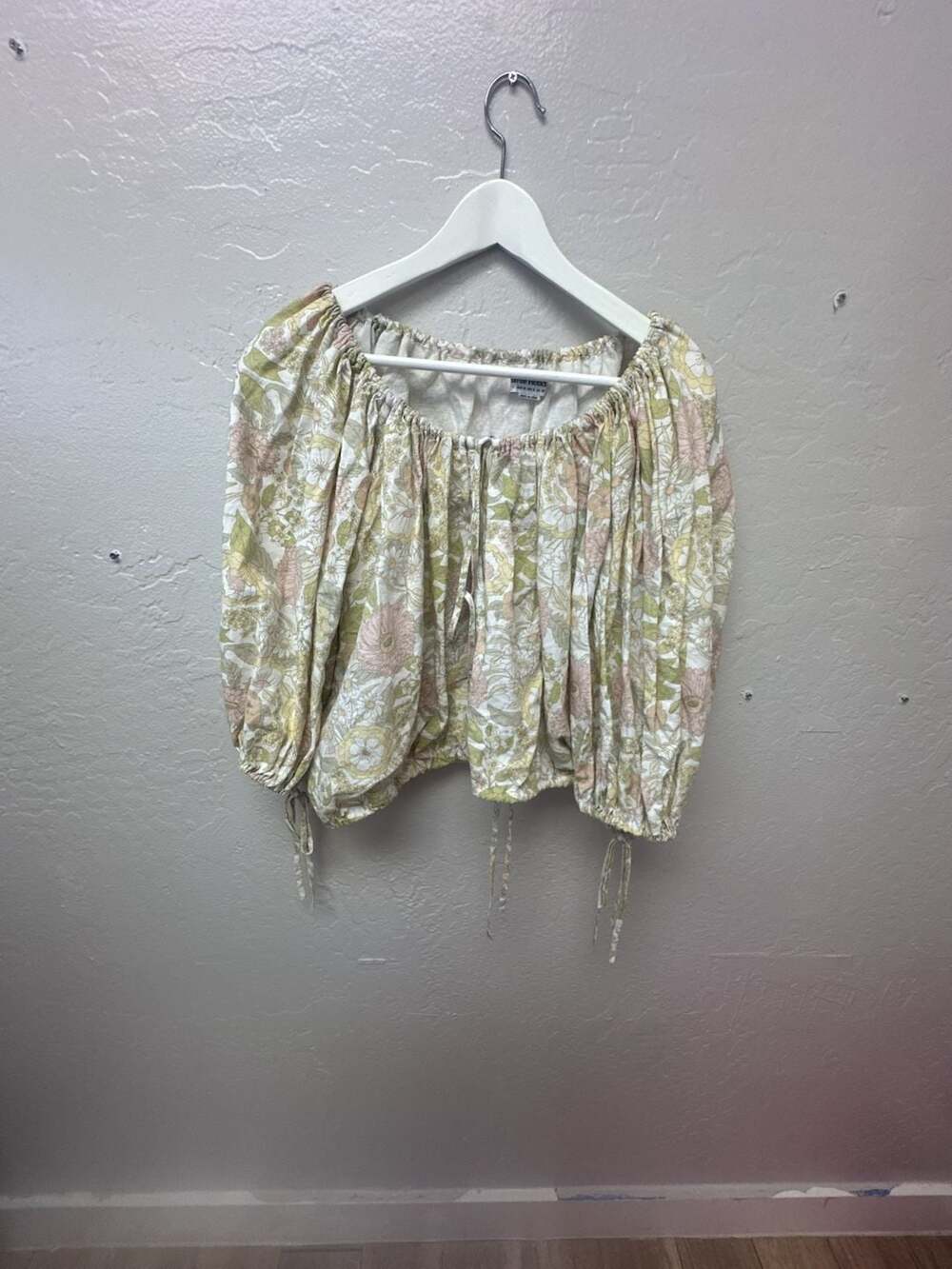 Charlie Holiday Floral Linen Crop Blouse with Puffy Sleeves